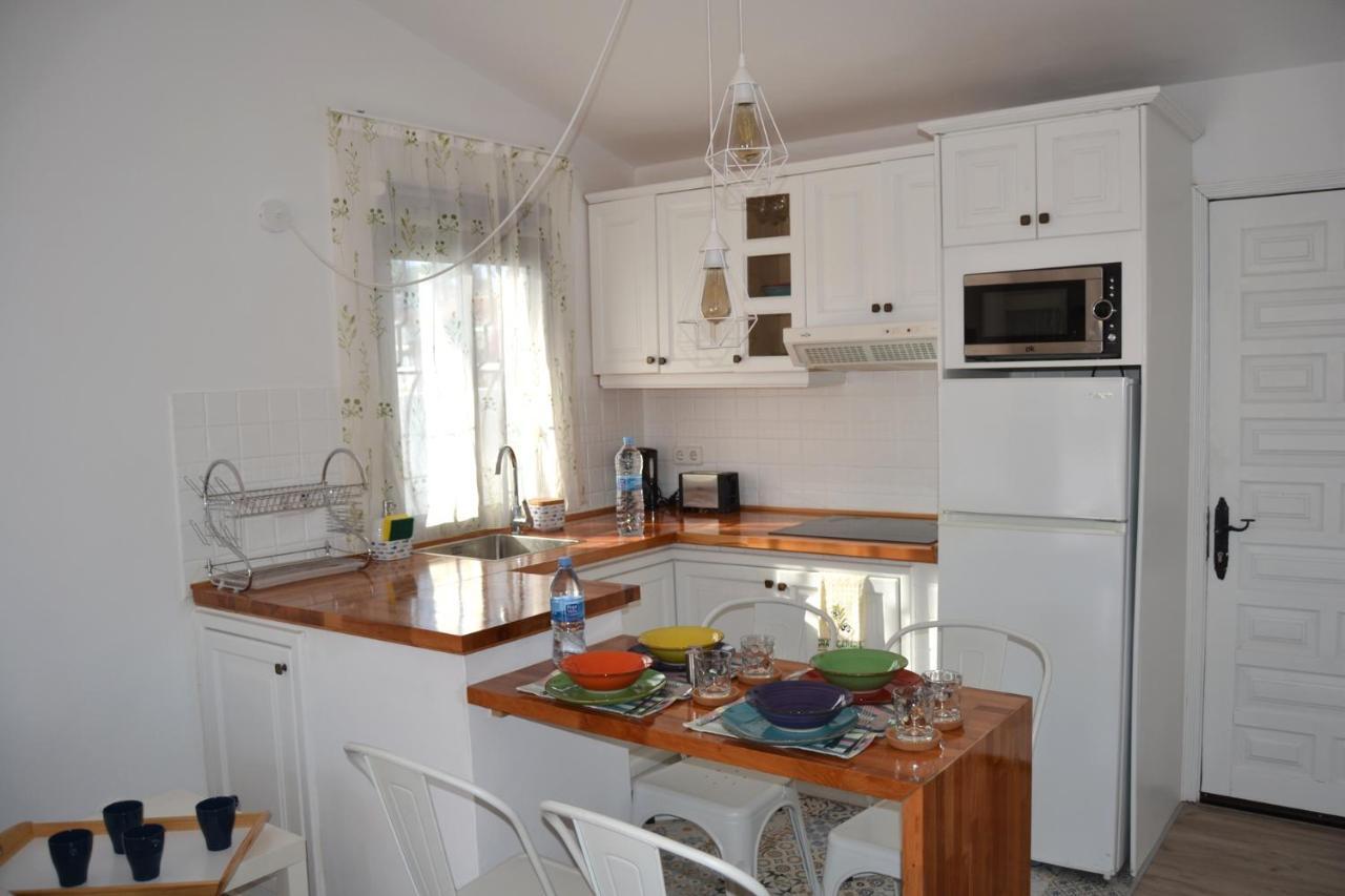 White Exclusive Bungalow. 2 Rooms, Garden & Pool. Maspalomas (Gran Canaria) Exterior photo