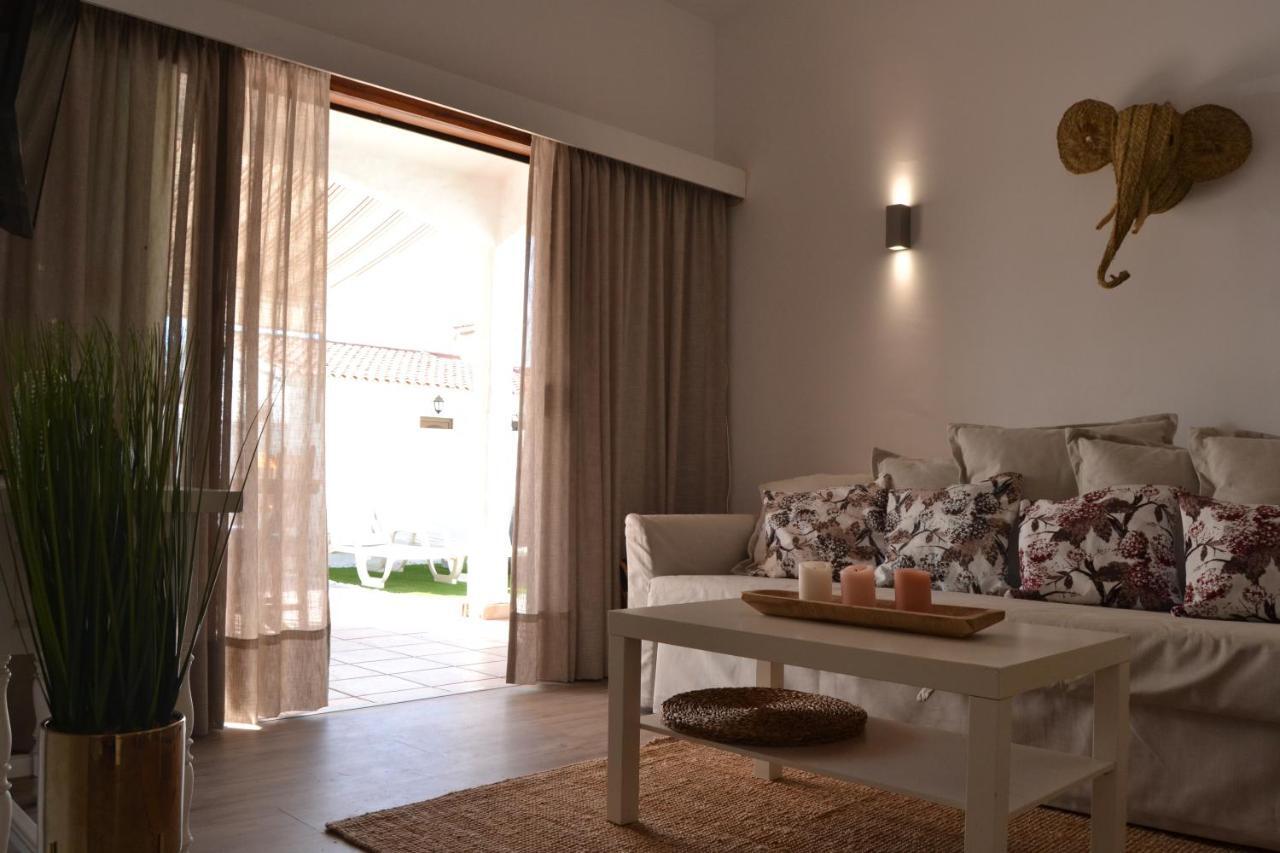 White Exclusive Bungalow. 2 Rooms, Garden & Pool. Maspalomas (Gran Canaria) Exterior photo