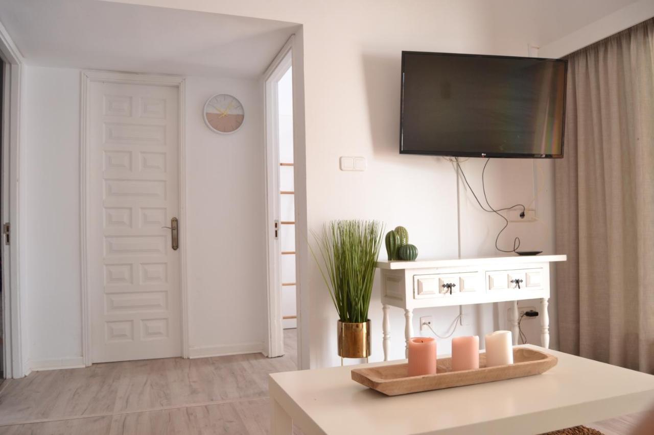 White Exclusive Bungalow. 2 Rooms, Garden & Pool. Maspalomas (Gran Canaria) Exterior photo